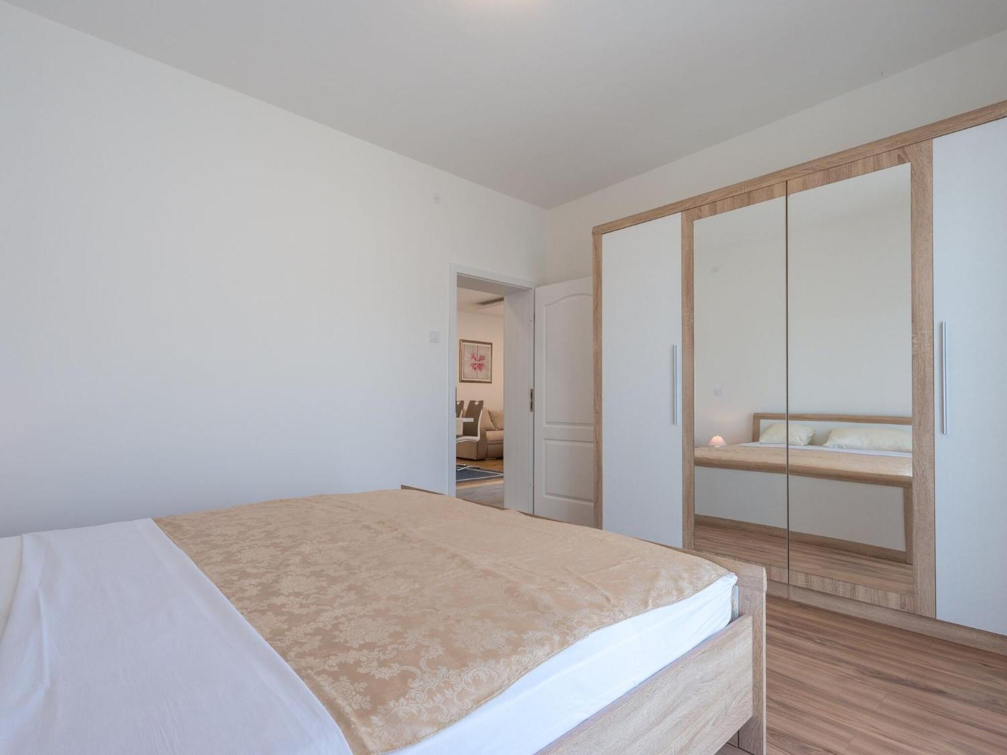 Apartments Lucija - Two Bedroom Apartment With Balcony And Sea View Dubrovnik Eksteriør billede